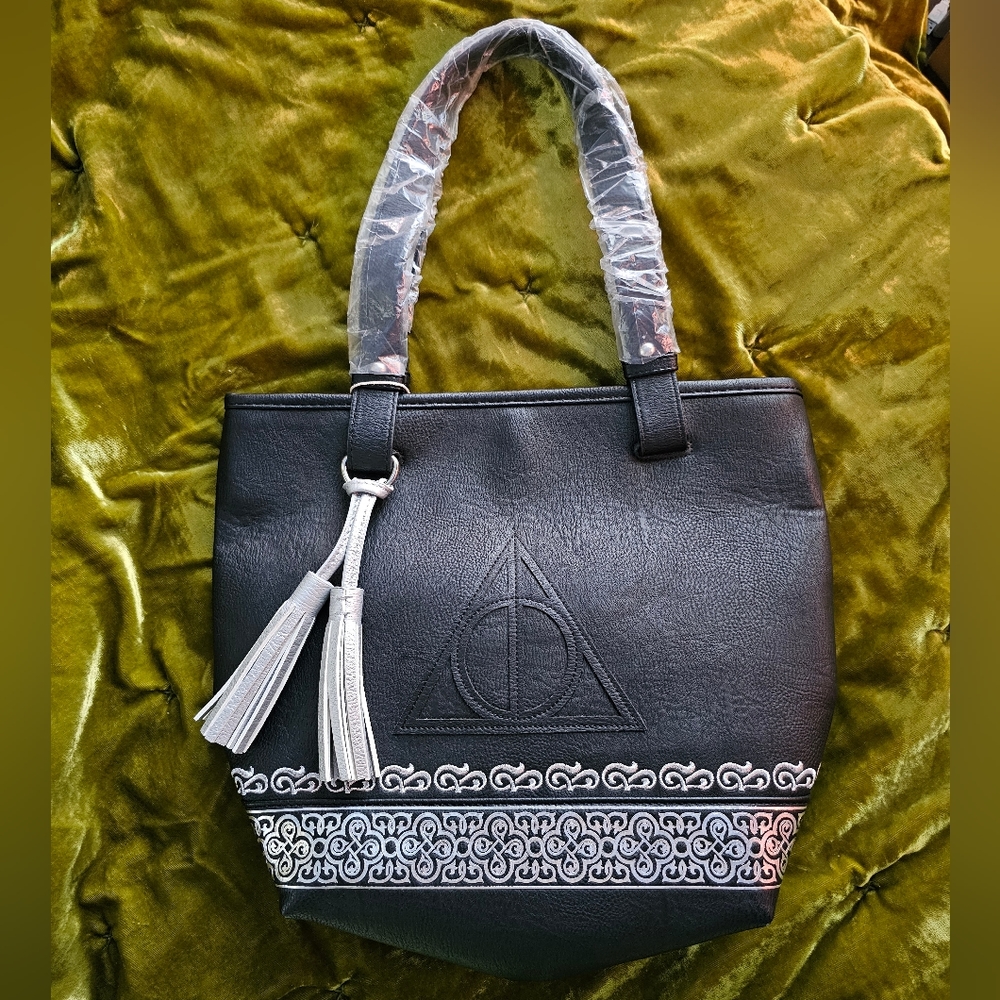 NWT loungefly harry potter Tote Bag deathly hallows